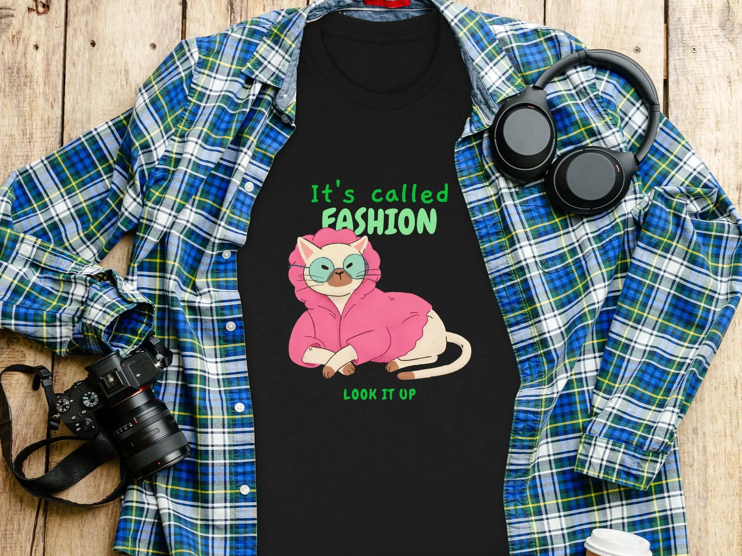 "It's Called Fashion Look It Up" Cat Graphic T-Shirts Boofy