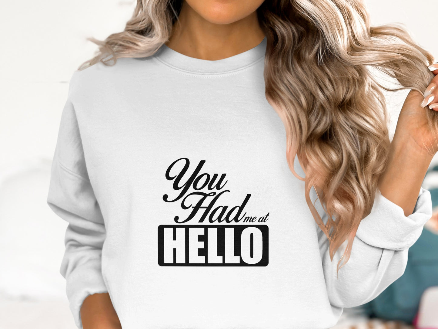 Classic Movie T-Shirt: "You Had Me at Hello" Stylish Script Design