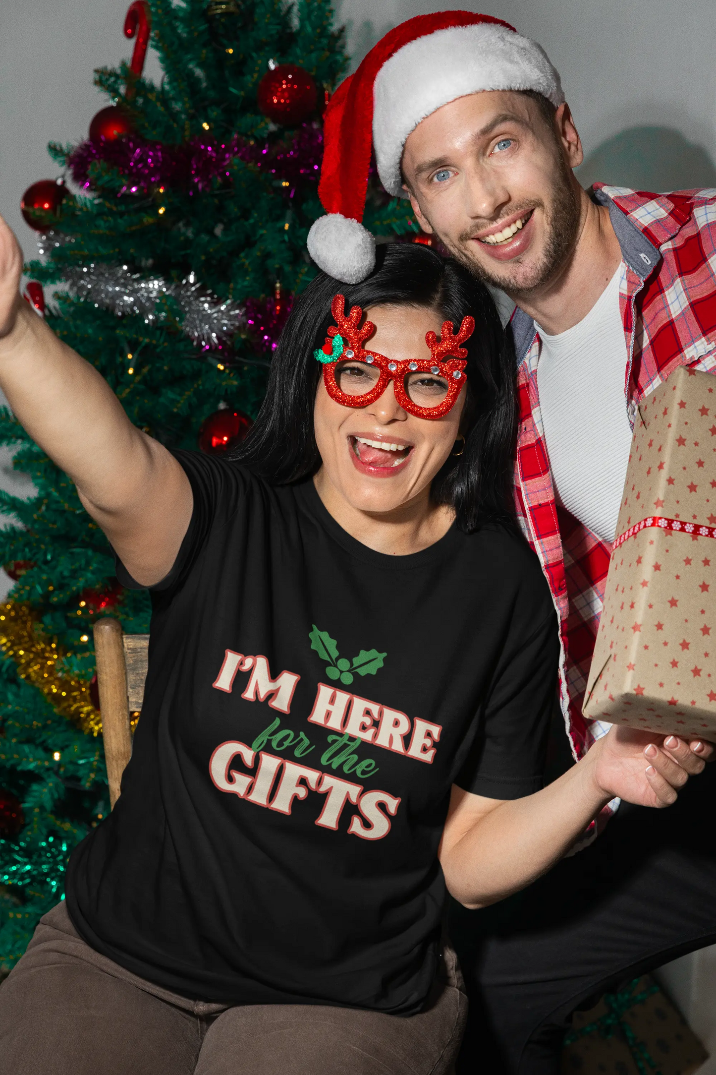 Festive Holiday "I'm Here For The Gifts" T-Shirts Boofy