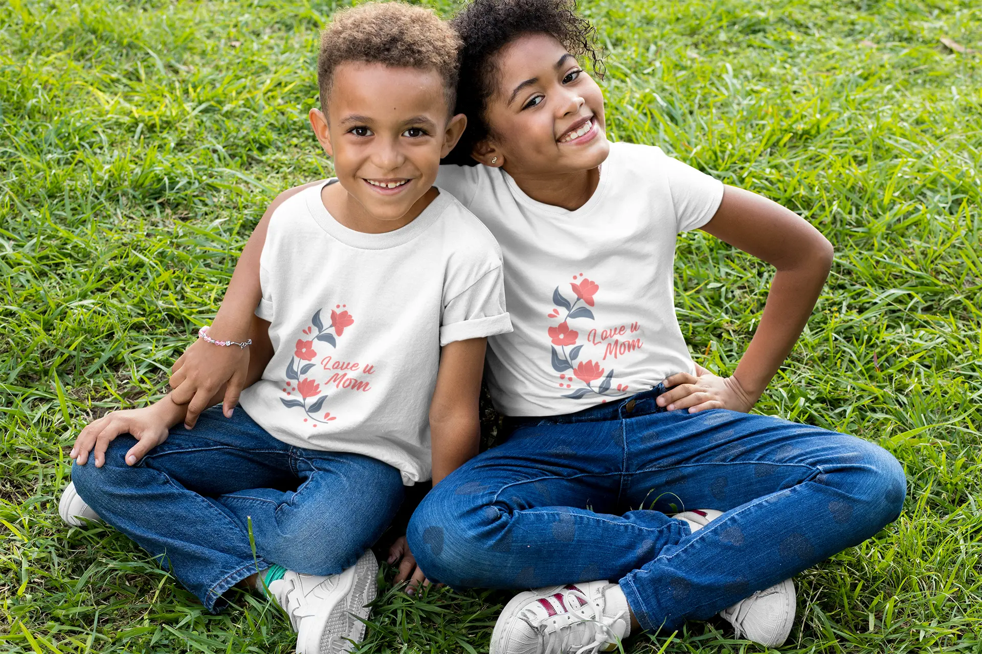 Elegant "Love U Mom" Floral Design T-Shirts Boofy